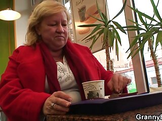 Sıcak Sirale gets ona tatlı göt sahin k sikis filmi becerdin tarafından toplam yabancılar dev horoz