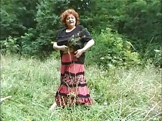 IloveGranny film türkçe porno Eski buruşuk nineler onu kıllı kedi ile